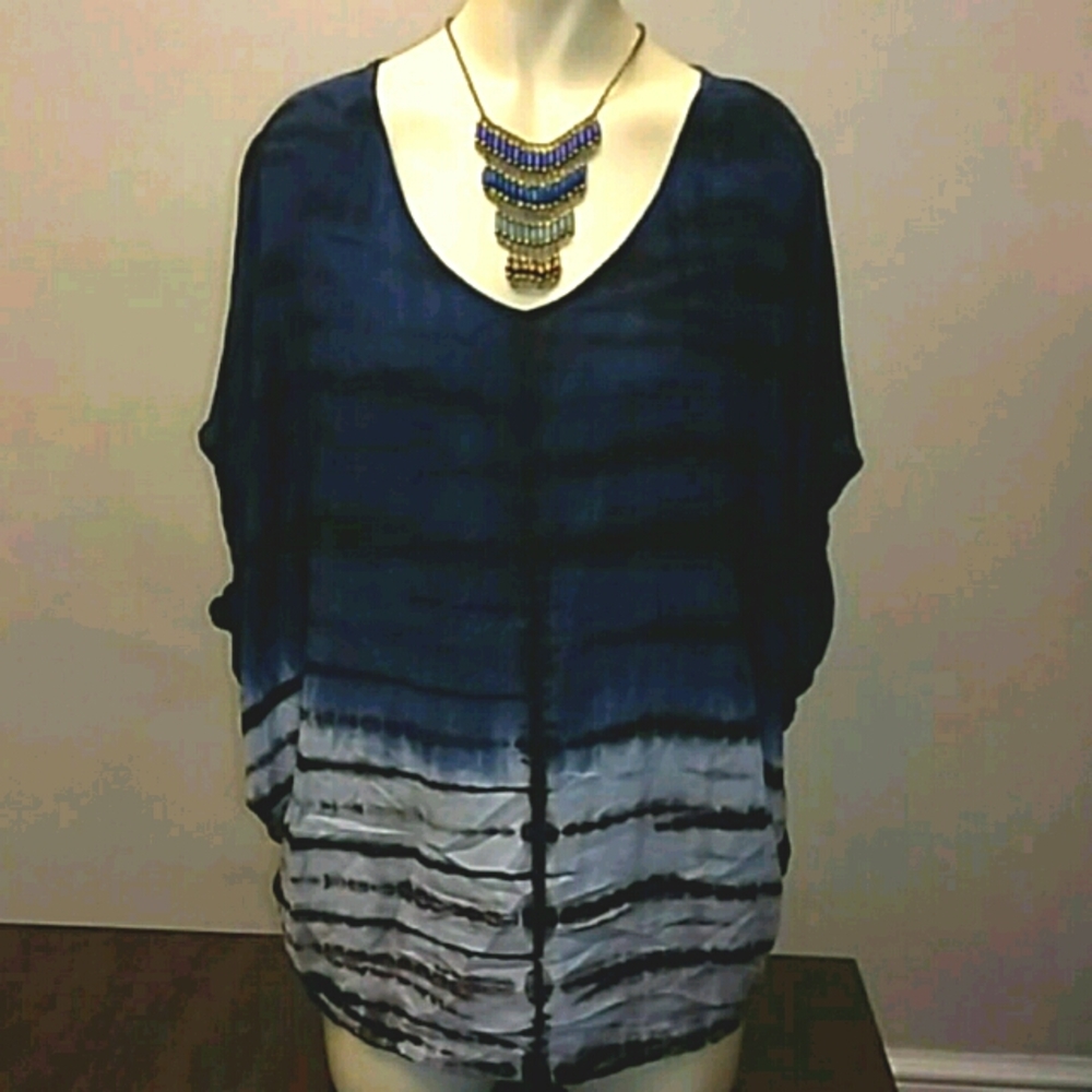 Butterfly Style Short Sleeve Tunic Top